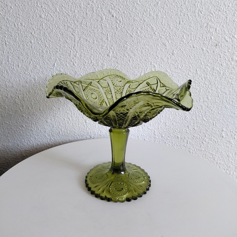 Vtg MC Imperial Glass Daisy & Button Avocado Green Compote Pedestal Bowl